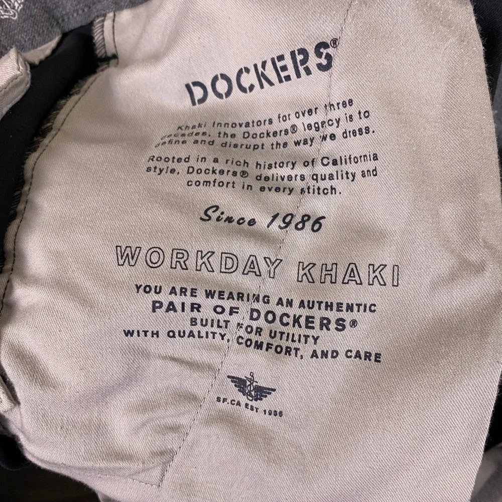 Dockers Pants Men's 40x30 Classic Fit Smart 360 Flex Chino Navy Blue WaterLess